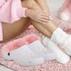 thumbnail image 3 of 1 juego de forros cálidos para zapatos, pantuflas de felpa con bandas y pompón para zapatos, plantillas de repuesto para zapatos de invierno, tallas 40-41, 3 of 8