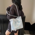 thumbnail image 2 of Bolso de mano sencillo y moderno para mujer, bandolera de un solo hombro, con diseño de mariposa tridimensional de seda, versátil, para ir al trabajo, 2025, 2 of 5