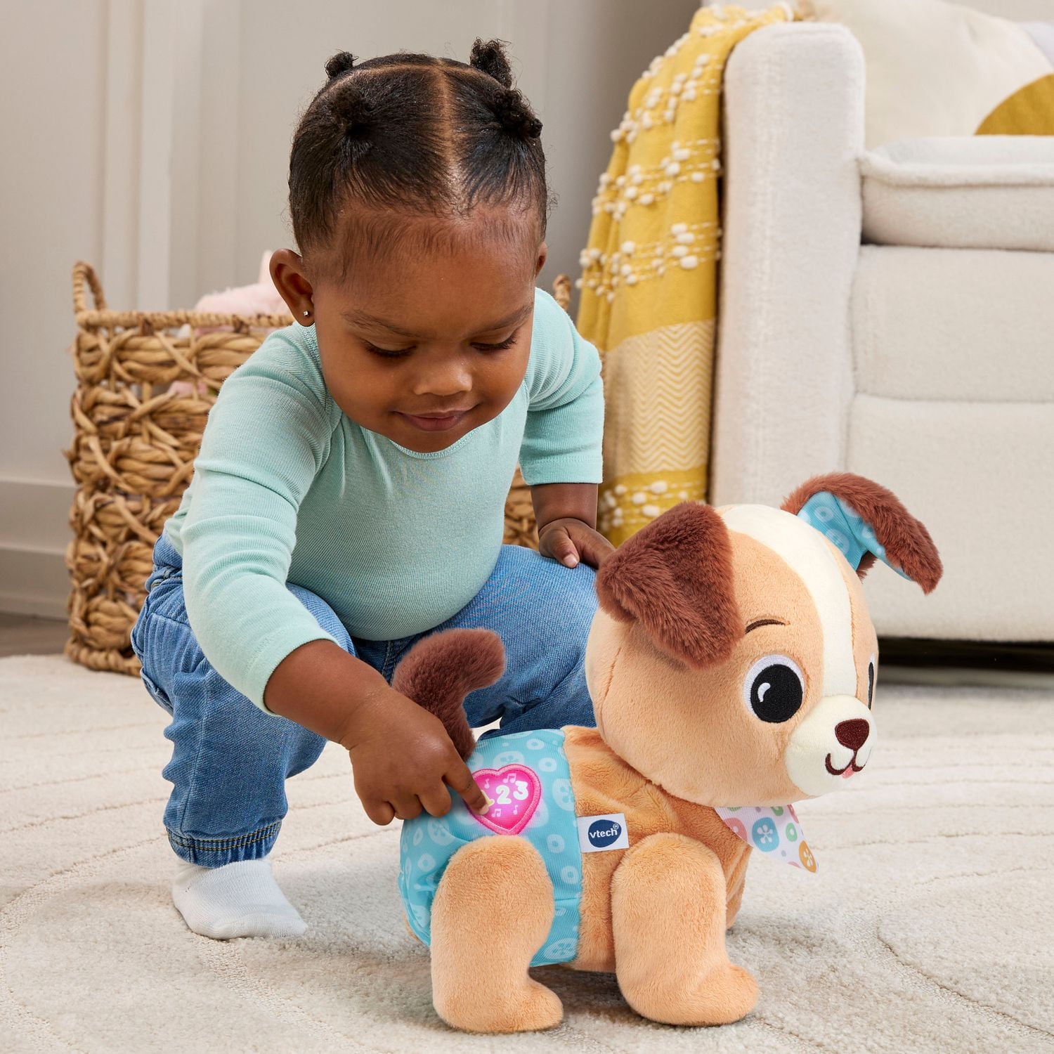 VTech Explore & Move With Puppy Walking Plush Toy - French Version, 6+ Months