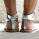 thumbnail image 4 of Chanclas de playa planas de vacaciones casuales para mujer Sandalias con hebilla romana cruzada Wmkox8yii  nm4524, 4 of 4