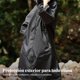 thumbnail image 5 of Abbraccia Abrigo impermeable y cálido para exteriores, poncho toalla todo clima para apnea y natación invernal, 5 of 6