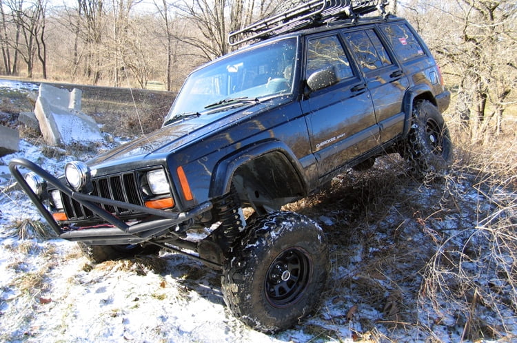 Rough Country 4.5" Lift Kit w/M1 Shocks for 1984-2001 Jeep Cherokee XJ - 68640