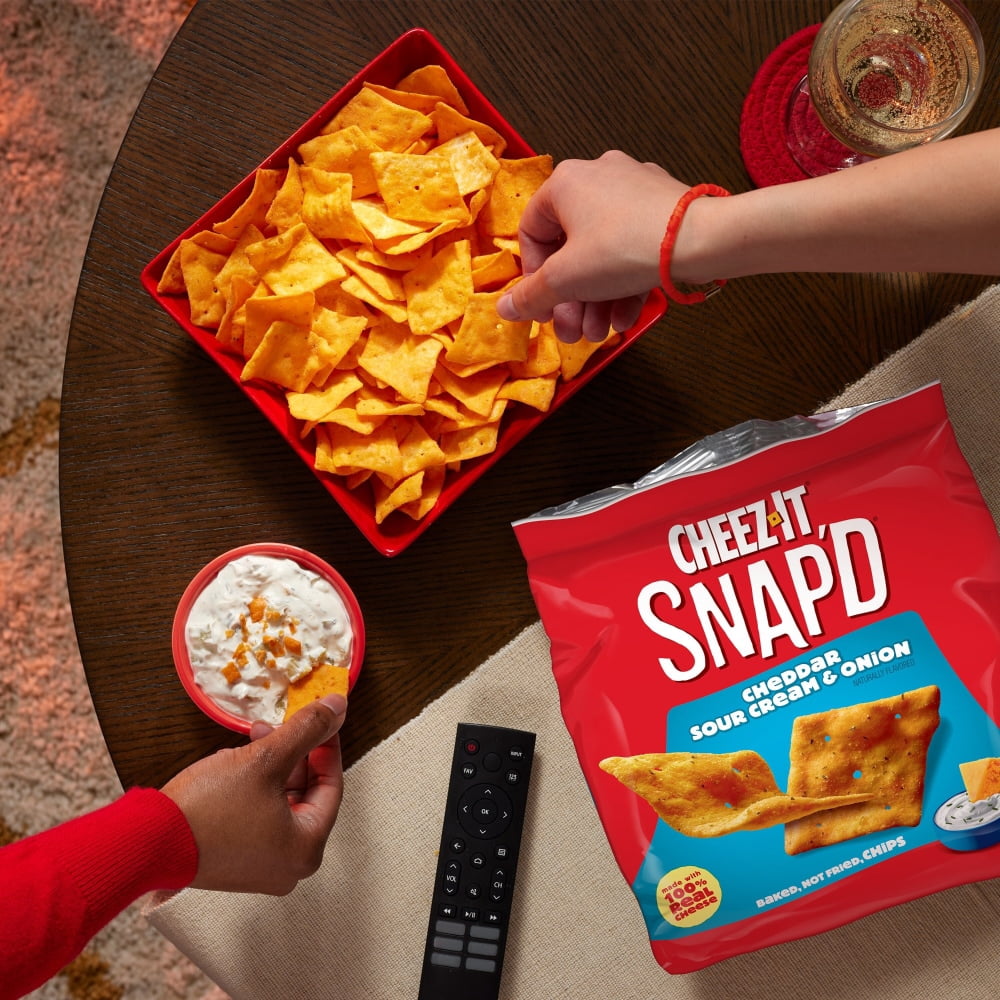 Cheez-It Snapd Cheddar Sour Cream and Onion Cheese Crackers 7.5 oz - 5 Pack