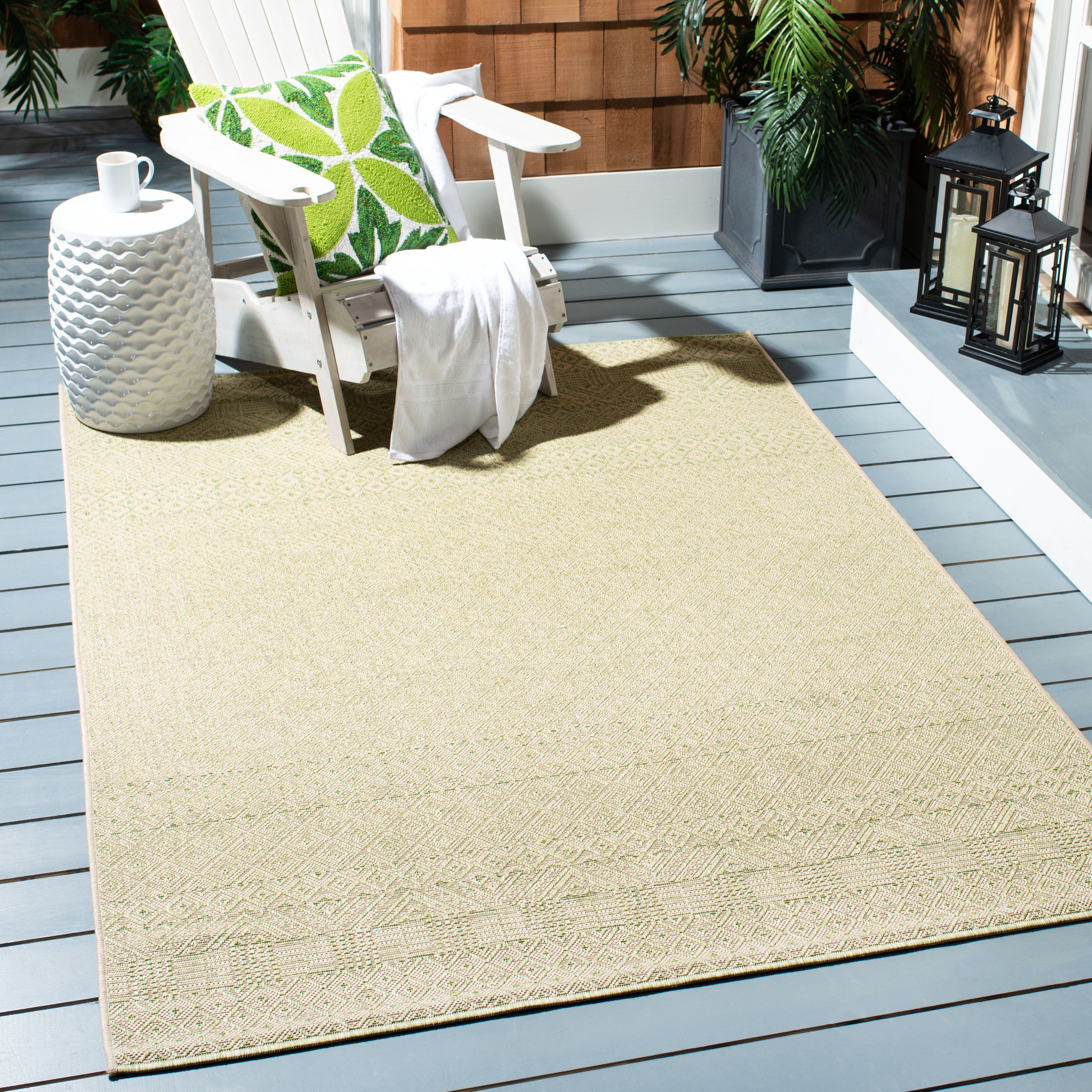 Safavieh Courtyard Naomi Geometric Indoor/Outdoor Area Rug, Beige/Green, 4' x 4' Square