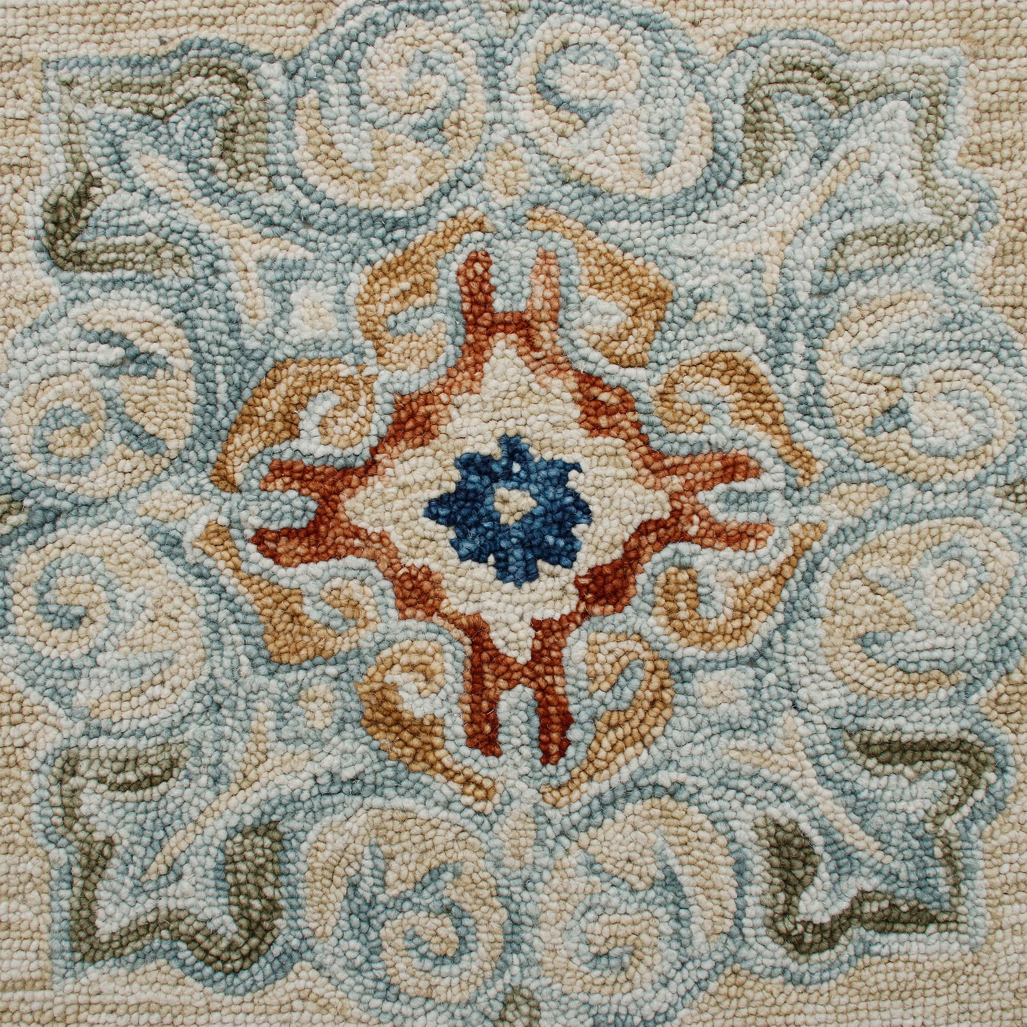 Elm & Oak Clio 3' Round Beige/Blue Medallion Handmade Wool Indoor Area Rug