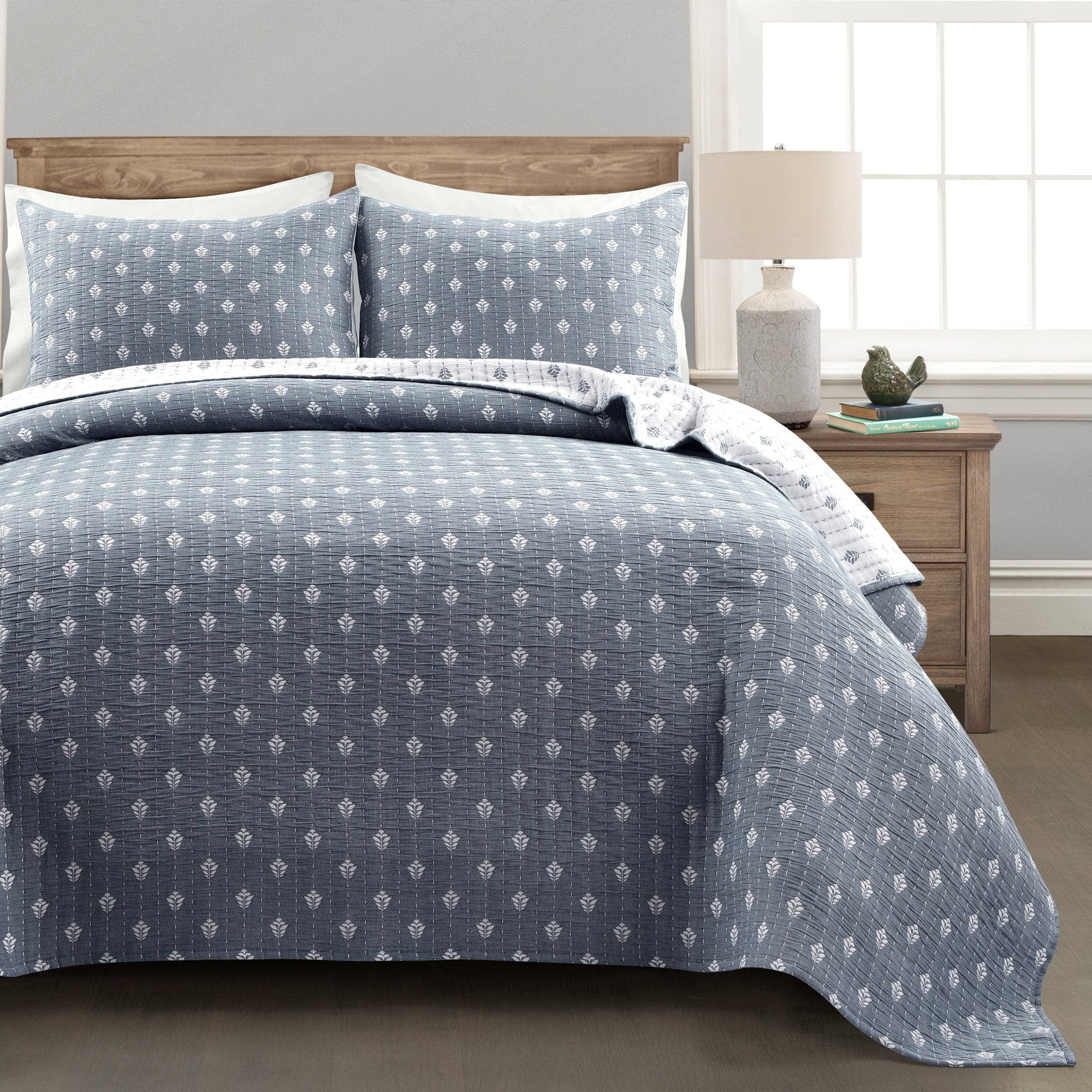 Lush Decor Hygge Kantha Pick Stitch Yarn Dyed Cotton Jacquard Quilt, King, Neutral/Off White, 3-Pc Set