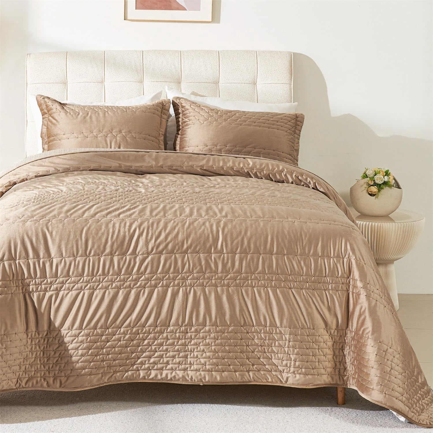 Evenhug King Size Velvet Quilt Set, Ultra Soft Lightweight Bedspread Coverlet 3 Pieces, Reversible Quilted Bedding Comforter Set for All Season