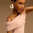 thumbnail image 4 of Barbie Basics Modèle 08 Poupée brune avec robe brune, 4 of 6
