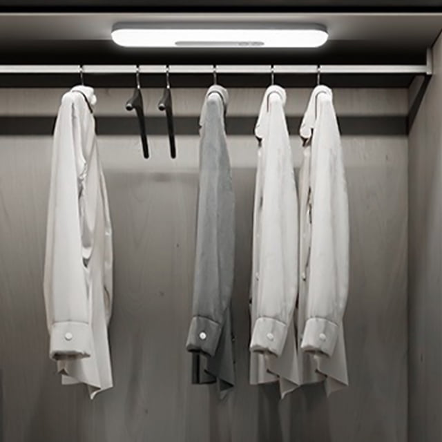 Lampe de Table Qwtwty LED Détection Intelligente du Corps Humain Lumière à Aspiration Magnétique Rechargeable pour Armoire Porche Garde-Robe Chambre avec Petite Lampe de Nuit en Liquidation