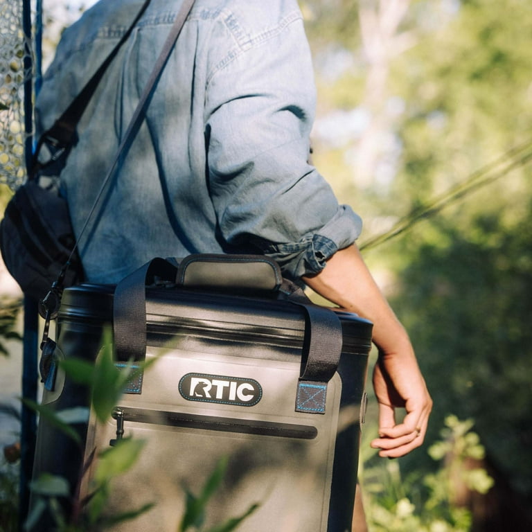 Snow Peak - RTIC 30ℓ Soft Cooler ソフトクーラー  タン RTIC Insulated 30 Can Soft Pack Cooler with Leakproof, Ice