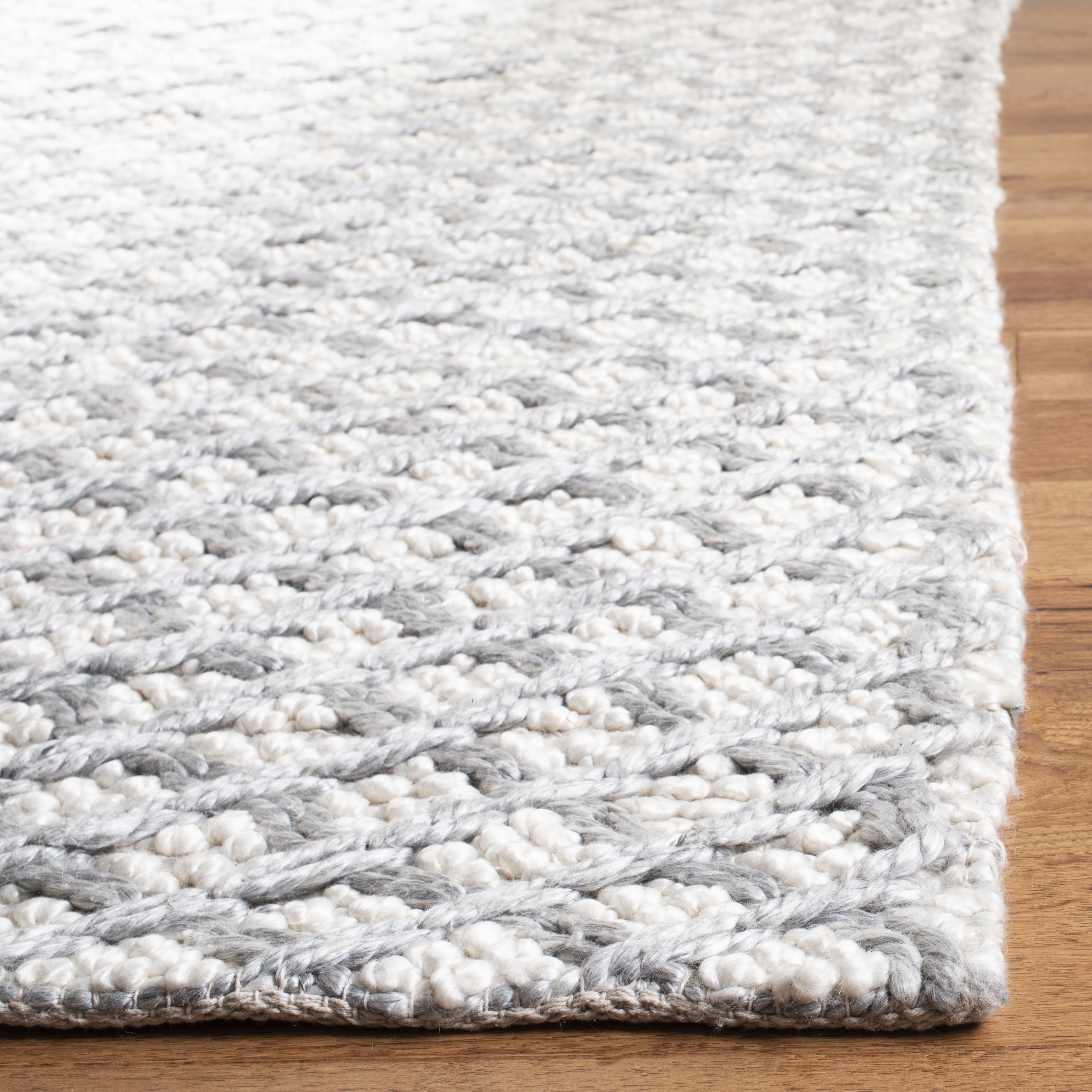 SAFAVIEH Natura Zharko Geometric Braided Runner Rug, Silver/Ivory, 2'3" x 8'