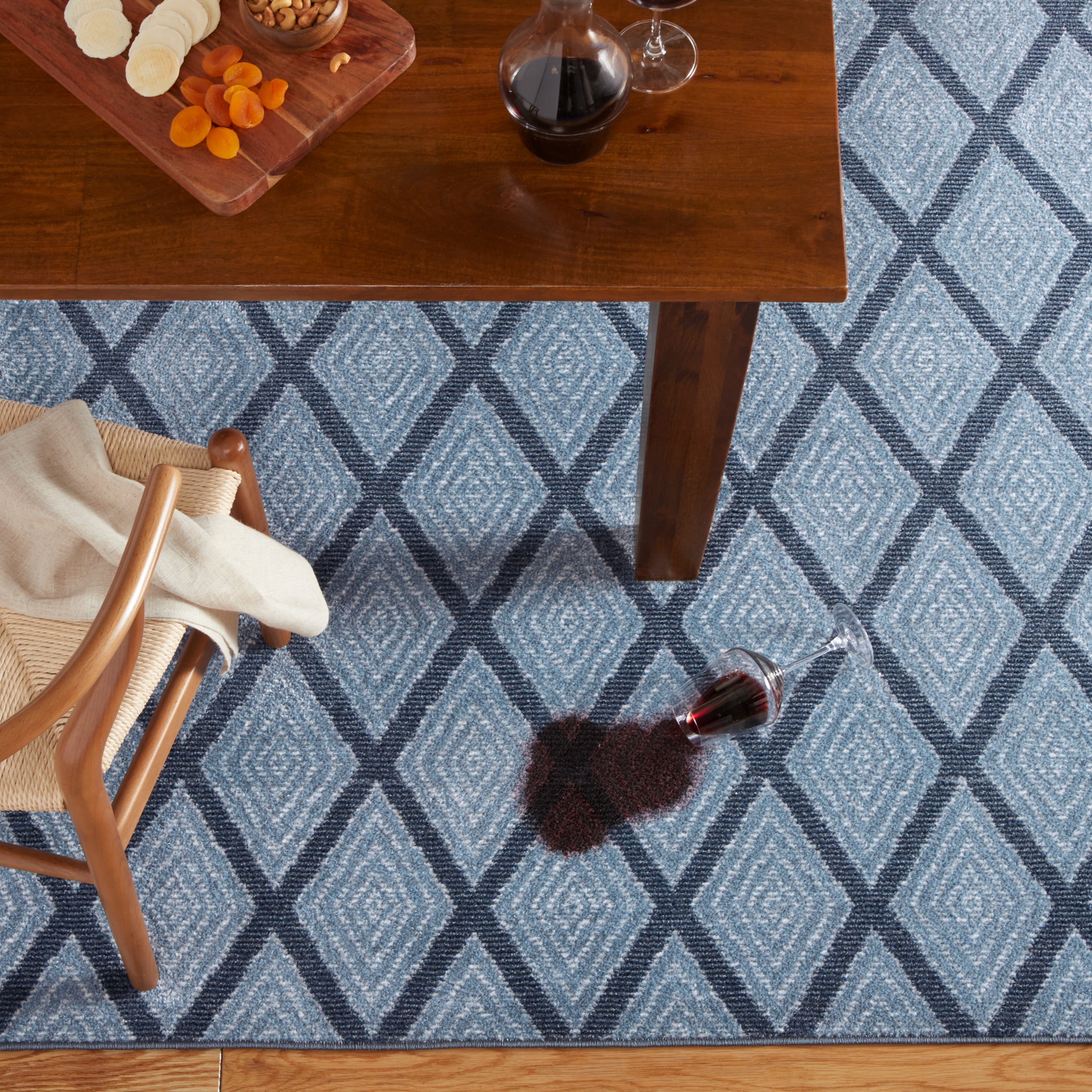 TOWN & COUNTRY EVERYDAY Rein Solid Diamond Everwash® Washable Area Rug with Non-Slip Backing, Pet Friendly Rug, Blue, 5'2"x7'2"