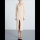 thumbnail image 4 of Vestido Tipo Suéter con Cuello en V, Abertura Frontal y Botones Acanalados para Mujer Crema M, 4 of 7