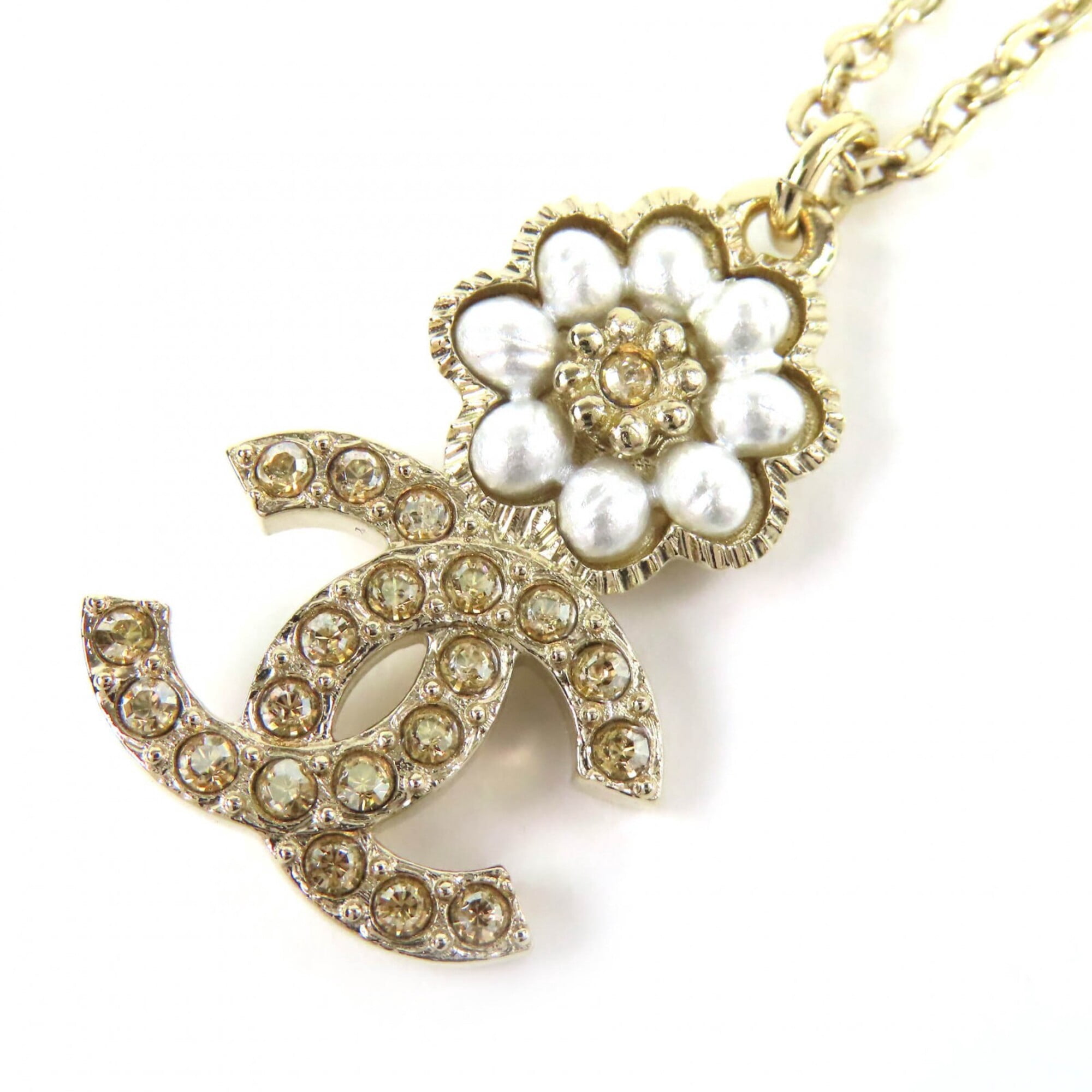 Coco Chanel Pearl Necklace