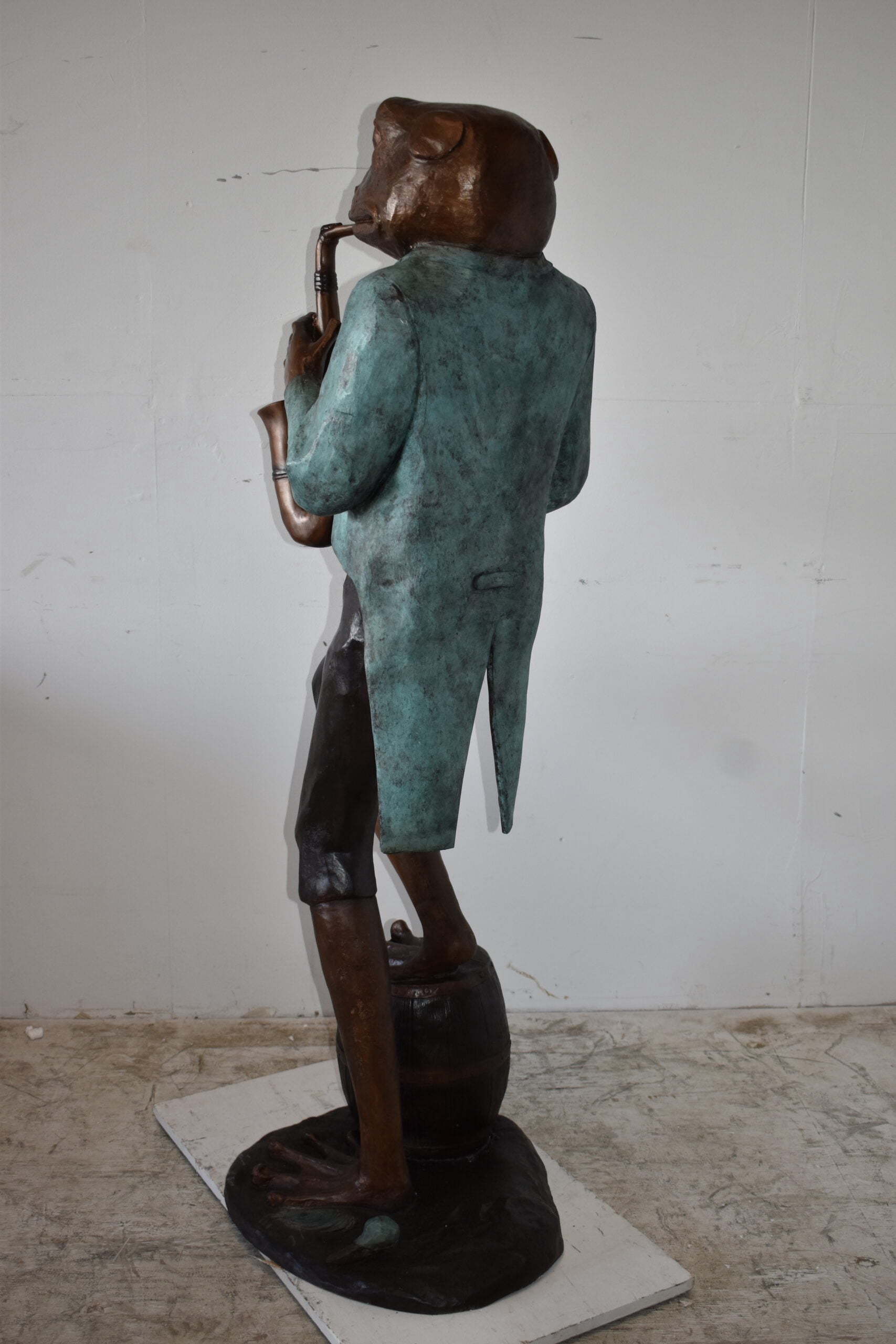 Nifao Frog Playing Saxophone Gracefully Bronze Statue – Garden Outdoor Decor Sculpture, 22"L x 20"W x 65"H