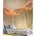 thumbnail image 2 of Tapiz raajsee, diseño de mandala dorado brillante, algodón indio, 210 x 230 cm, 2 of 8
