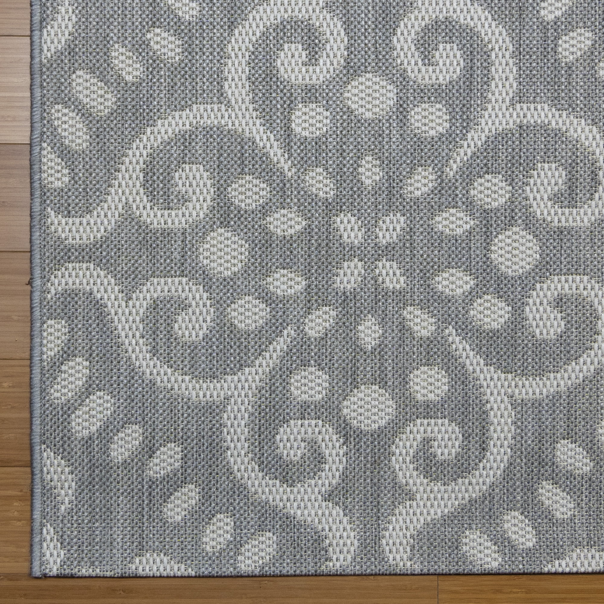 Paseo 6.5' x 9.5' Gray Tile Outdoor Rug