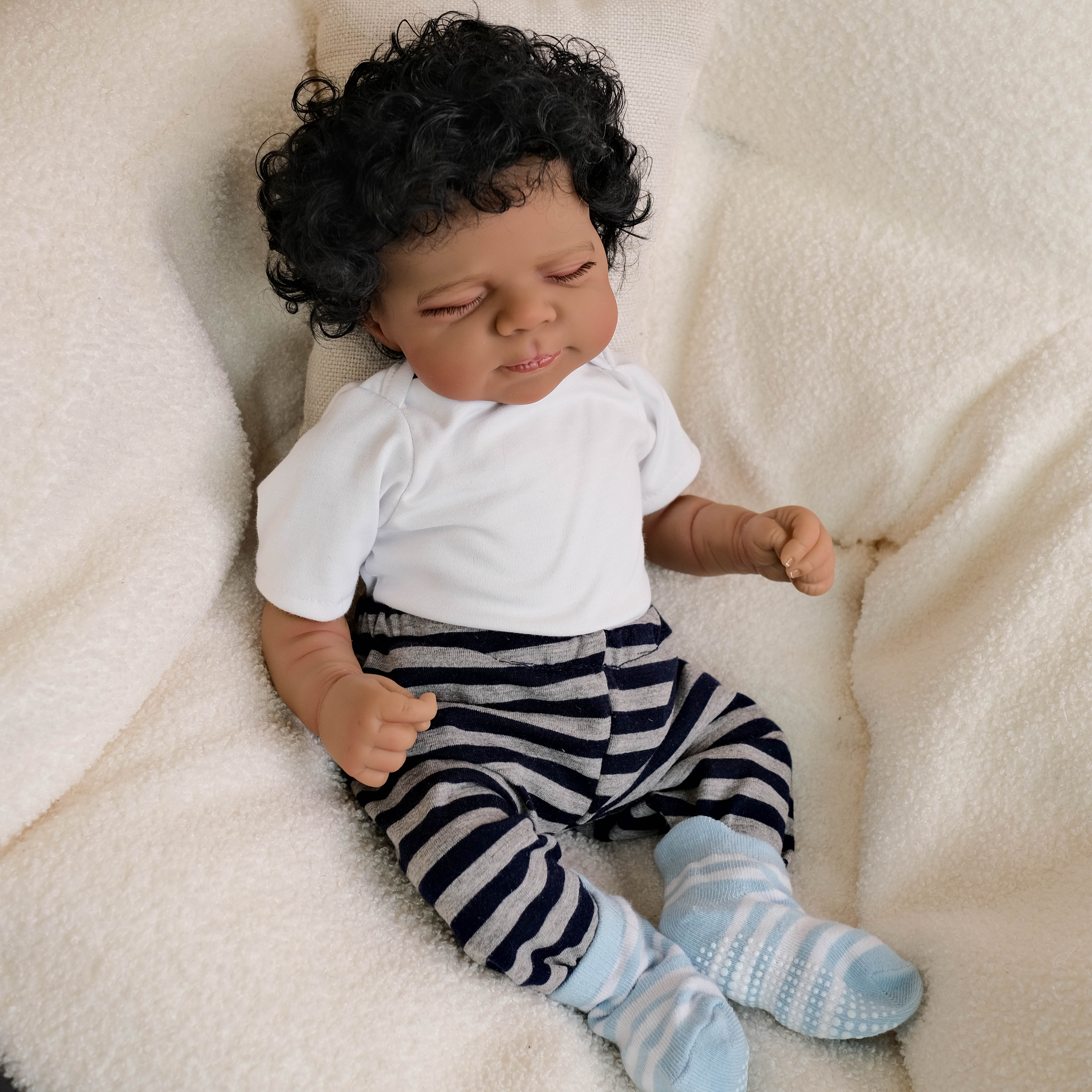 Realistic Reborn Baby Dolls 18 inch Cloth Body Sweet Sleeping Real Life Baby Full Body Black Newborn with Doll Accessories and Gift Box for 3+ Years Old Kids
