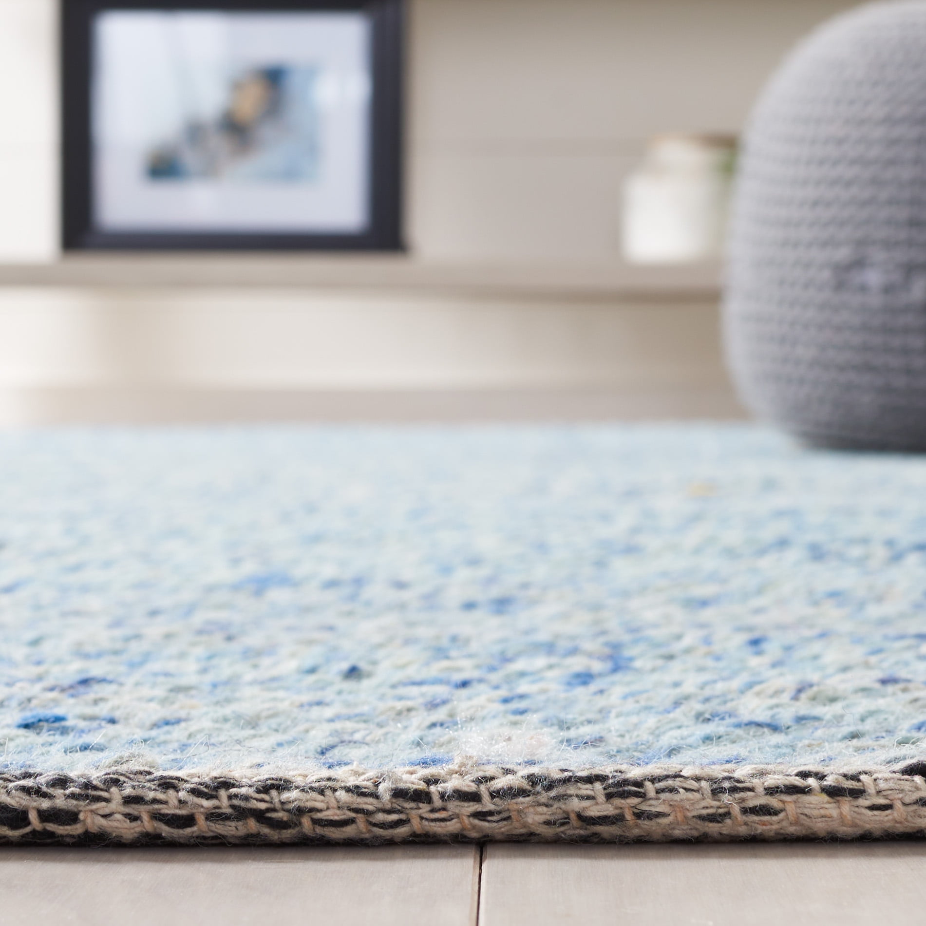 SAFAVIEH Natura Eanna Geometric Area Rug, Blue, 7' x 7' Round