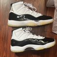 thumbnail image 5 of Air Jordan 11 Espadrilles Rétro Concord, 5 of 5