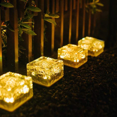 thumbnail image 1 of Paquete de 4 luces solares de ladrillo - Luces solares de cubitos de hielo Luces de camino de paisaje Camino de patio de jardín al aire libre, 1 of 5
