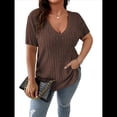 thumbnail image 1 of Blusas Casuales de Talla Grande para Mujer, Cuello en V, Color Liso, Ligeras y de Corta. Color Café 4XL, 1 of 5