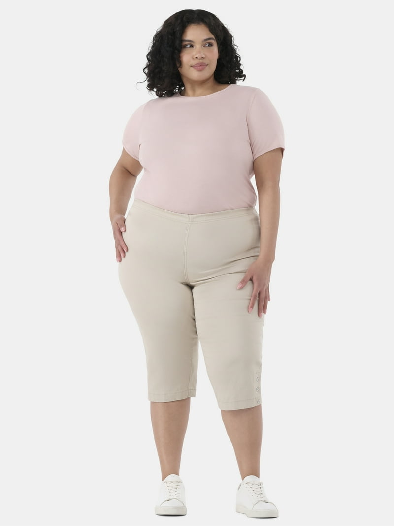 women's Plus Size Pull on Bling Tab Capri Stretch Capris