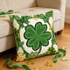thumbnail image 4 of Funda de almohada navideña de terciopelo con trébol de cuatro hojas, cojín decorativo verde de cuatro hojas para el Día de San Patricio, decoraciones para el Día de San Patricio, decoración de otoño,, 4 of 6