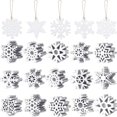 thumbnail image 1 of 100 unidades de adornos de madera con forma de copos de nieve de Blulu, color blanco, 8 cm, 1 of 7