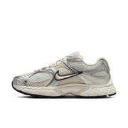 Women's Nike V5 RNR White/White-Black (HQ7901 101) - 7