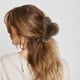 thumbnail image 1 of Pinza grande para el pelo con orejas de conejo: ideal para uso diario, fiestas y eventos. Material de calidad, elegante, suave y cómodo., 1 of 6
