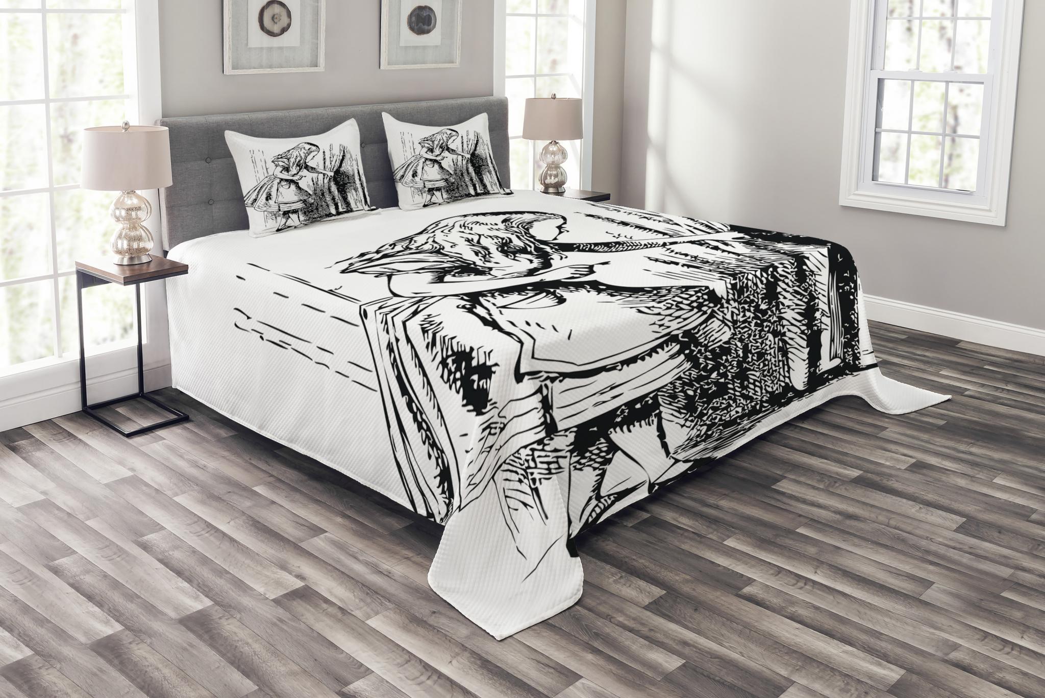 Alice in Wonderland Bedspread Set, Black and White Alice Looking