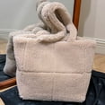 thumbnail image 3 of Bolso de hombro difuso para mujer, bolso hobo esponjoso informal, bolso tipo cartera (caqui), 3 of 7