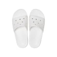 thumbnail image 4 of Sandalias Crocs, unisex, clásicas, estilo Slide, color blanco, talla 11 para hombre y 13 para mujer, 4 of 5