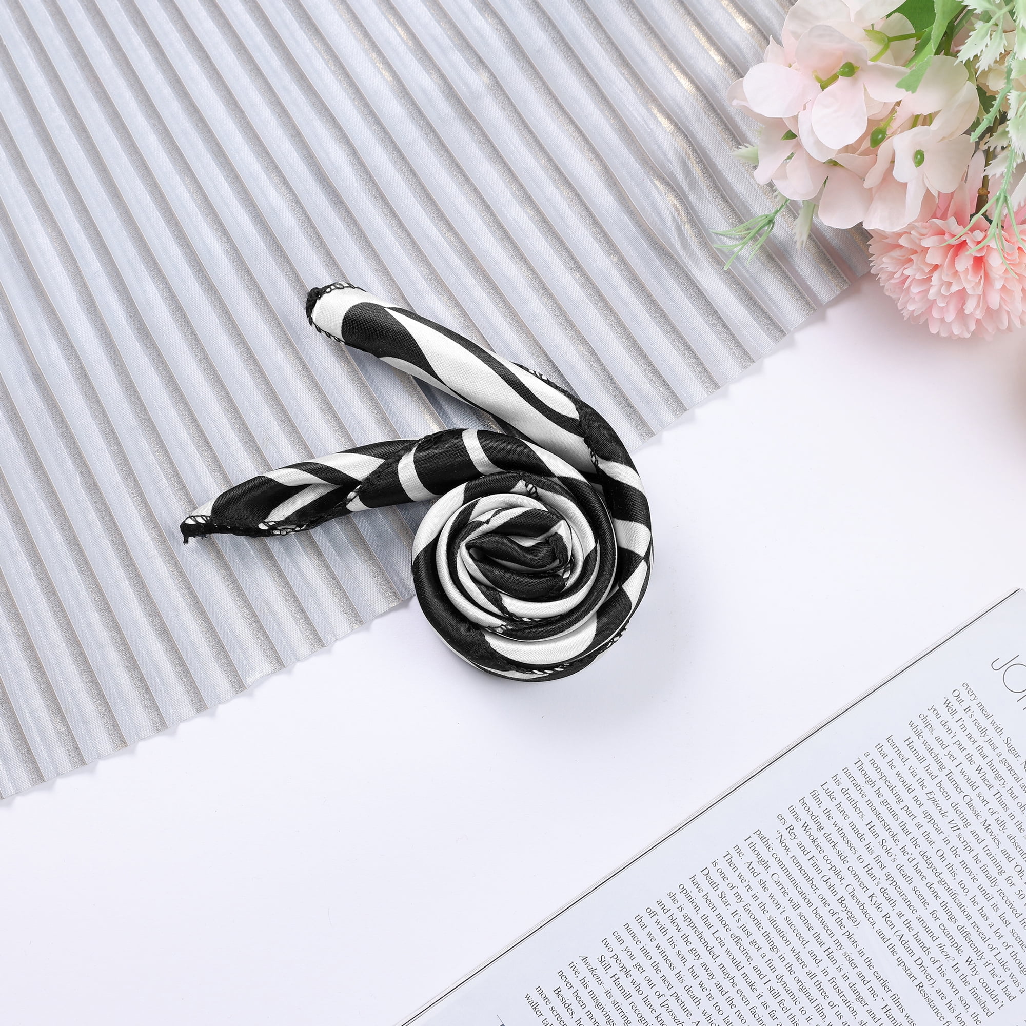 Unique Bargains Women's Square Shaped Printed Contrast Color Casual Scarves