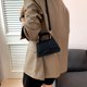 thumbnail image 5 of Bolso Informal Cgtredaw Correa Ajustable Cuero PU Pequeño, 5 of 6