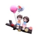 thumbnail image 4 of Decoración de coche, estatua de figura, pareja de besos parejas de dibujos animados lindos, figuritas de figuras de acción, para regalo para mujeres Tenedor de árbol lindo Soledad Decoraciones para salpicadero de coche, 4 of 10
