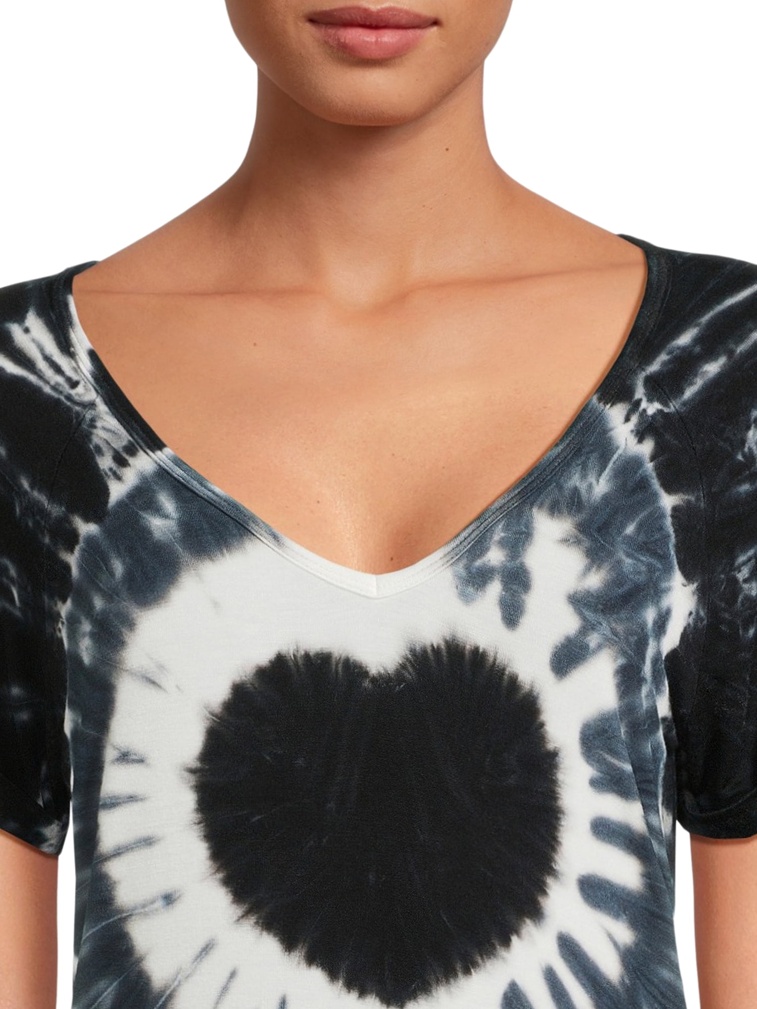 No Boundaries T-Shirt, Tie-Dye, 95% Rayon, 5% Spandex, Black Heart, (Female)