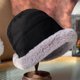thumbnail image 4 of Sombrero de pescador peludo de invierno para mujer, sombrero cloche de piel sintética con ala enrollada y forro polar, 4 of 5