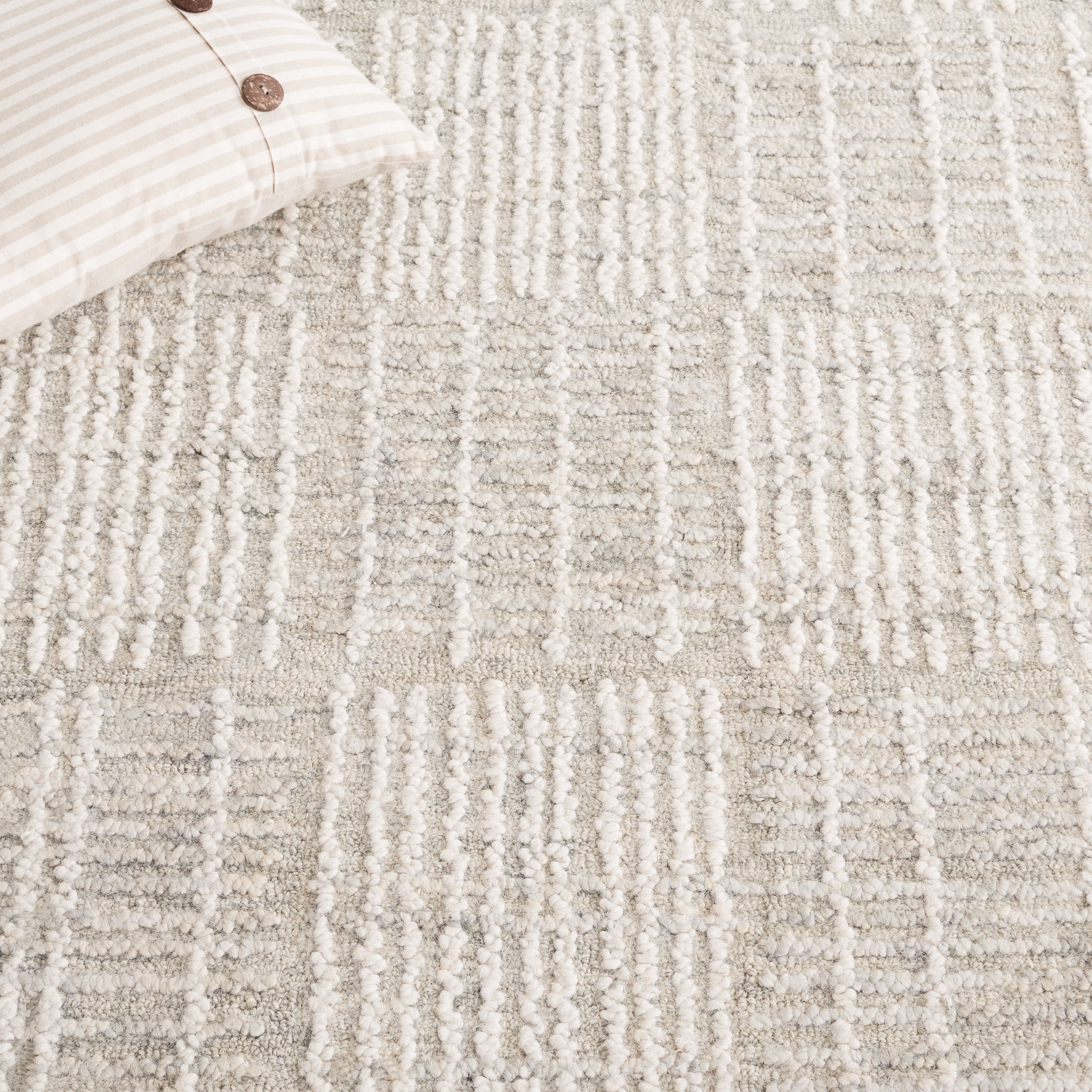 SAFAVIEH Abstract Milan Striped Area Rug, Gray/Ivory, 3' x 5'