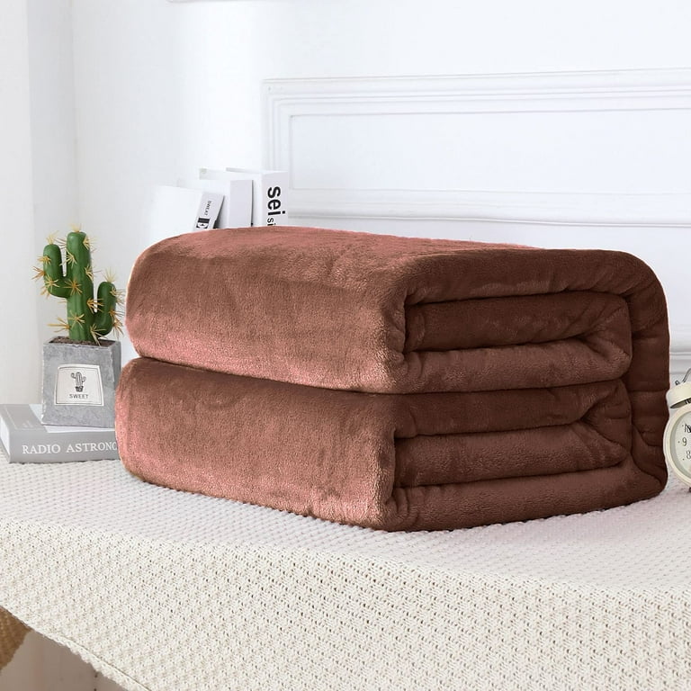 Trimming Shop 130x150cm Flannel Fleece Blanket Cozy Lightweight Velvet Soft Fluffy Super Warm All Season Throw for Home Travel Camping Brown