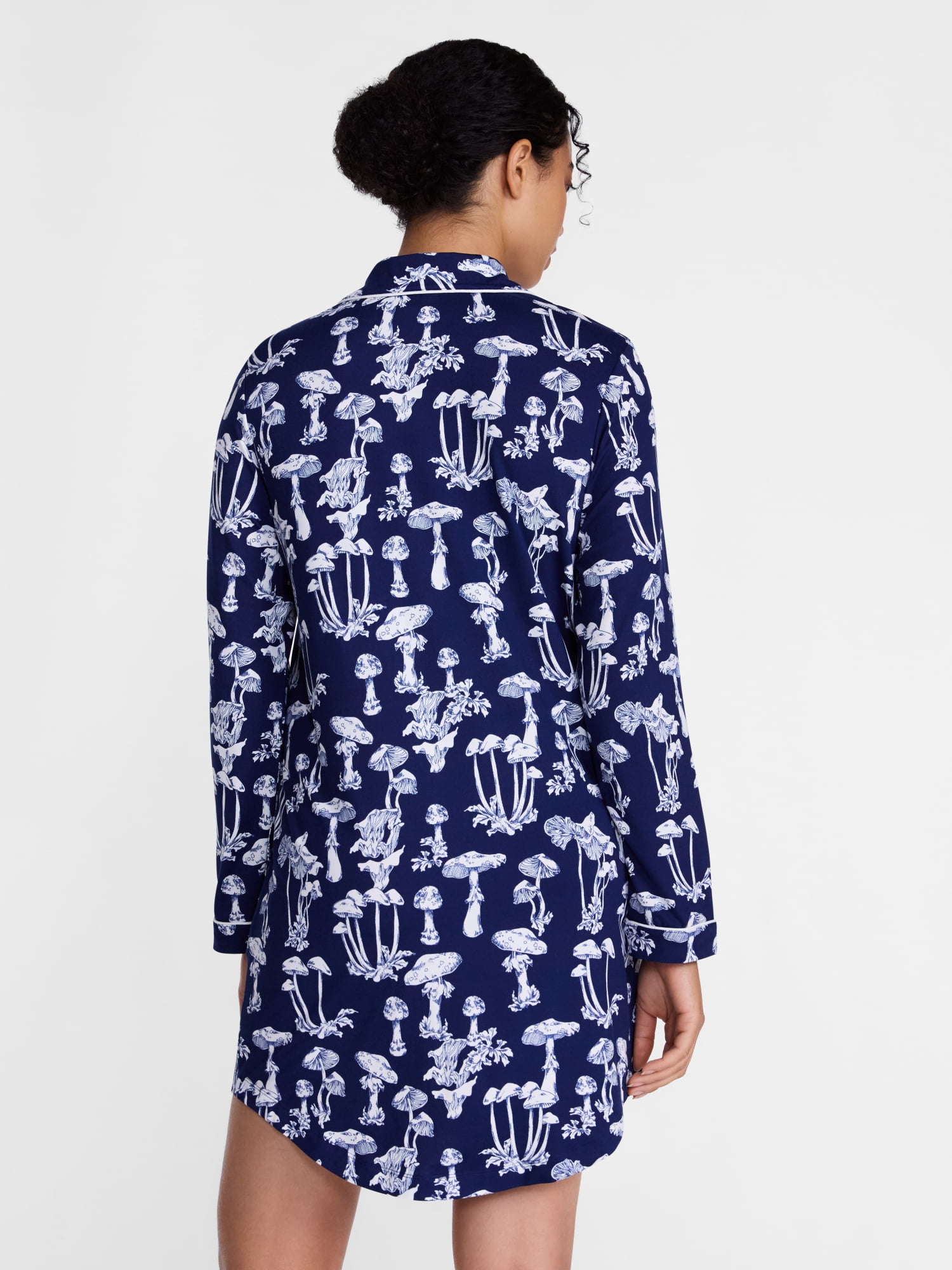 Joyspun Women's Dreamy Soft Collection Notch Collar Sleepshirt with Long Sleeves, Sizes XS-3X