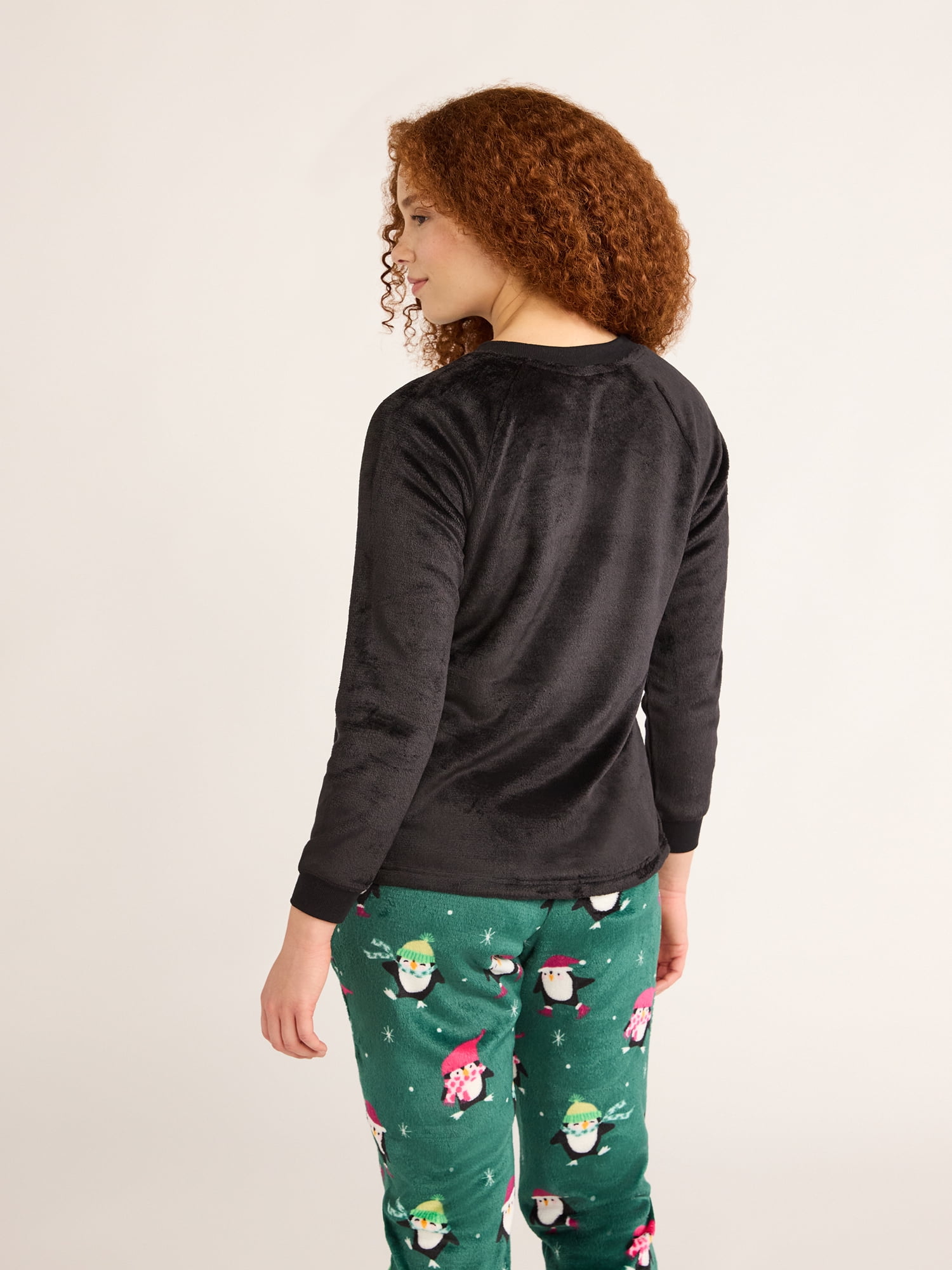 Joyspun Women's Plush Sleep Top with Long Sleeves, Sizes XS-3X