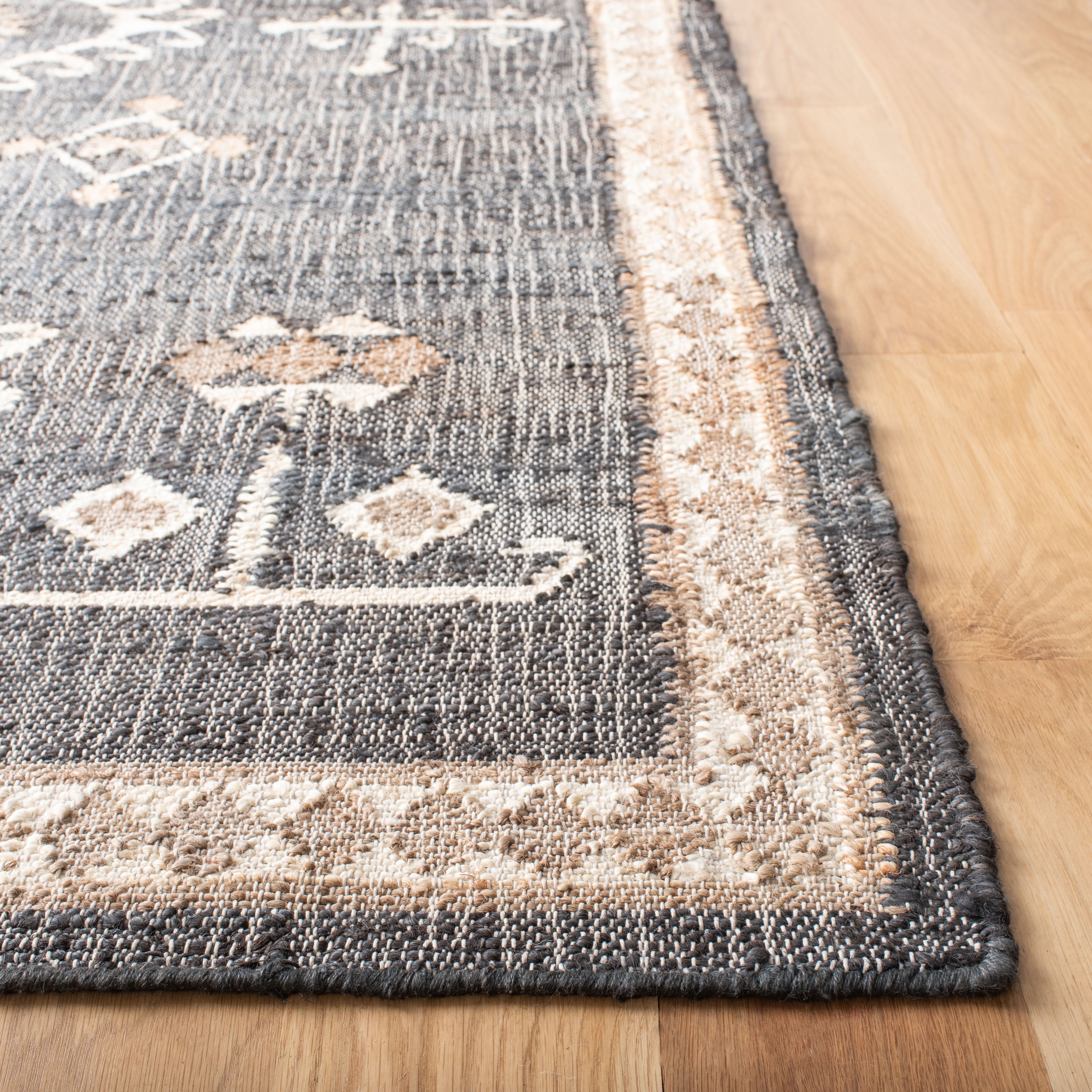 Safavieh Kilim Lisette Tribal Area Rug, Black/Ivory, 2' x 3'