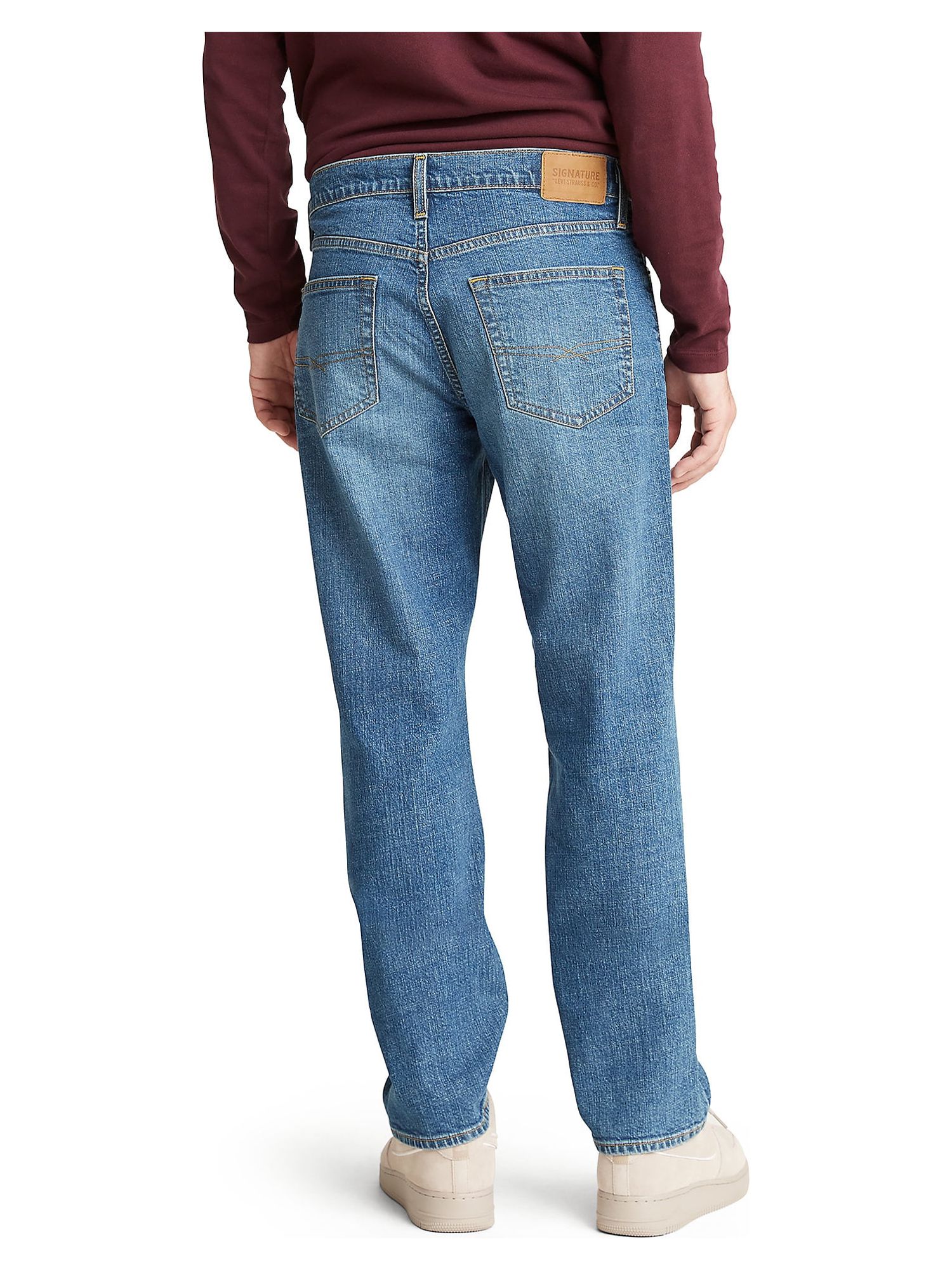 Signature by Levi Strauss & Co. Men's Athletic Fit Jeans - image 3 of 4