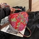 thumbnail image 2 of Bolso de hombro de PU con cadena de hilo de coser y cremallera de gran venta, bolso cruzado de mujer de moda 2024, nuevo bolso cruzado con flores para mujer, caja de corazón, 2 of 4