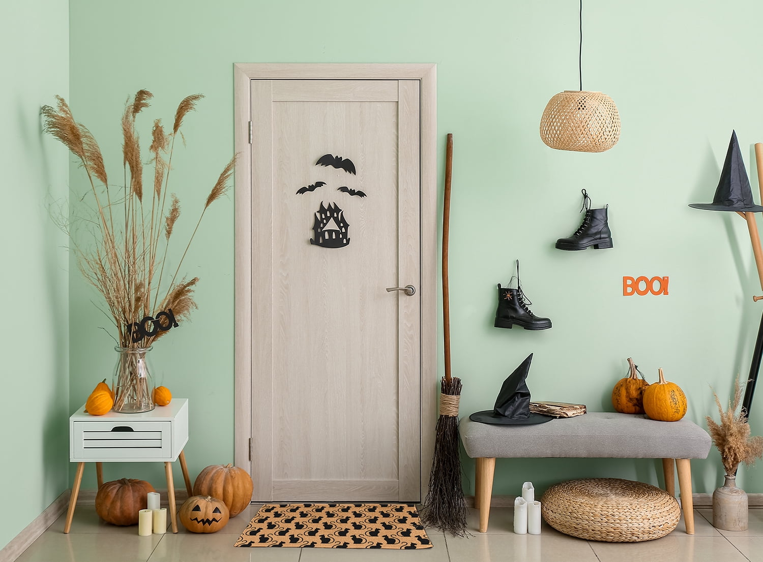 Simply Daisy Spooky Cats Pale Gold Halloween Chenille Area Rug, 18" x 30"