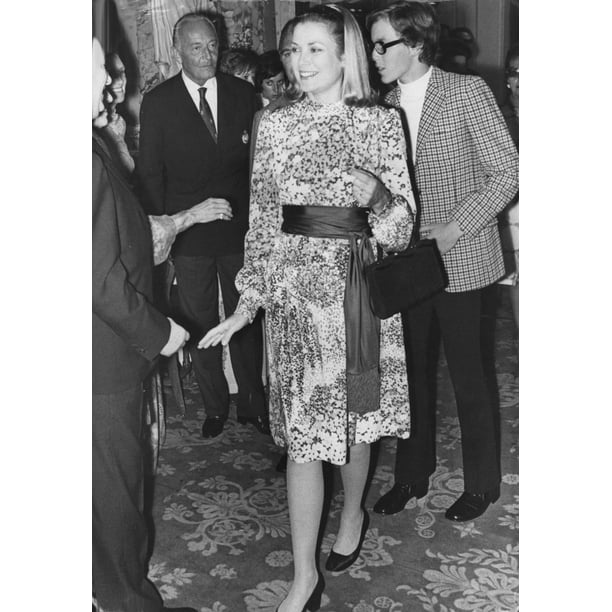 Featured image of post Grace Kelly Floral Dress
