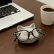 thumbnail image 4 of Bonito soporte para gafas de gato, pequeño soporte de resina para exhibición de gafas, organizador de gafas de escritorio para oficina, hogar, mesita de noche, estante decorativo, 4 of 8