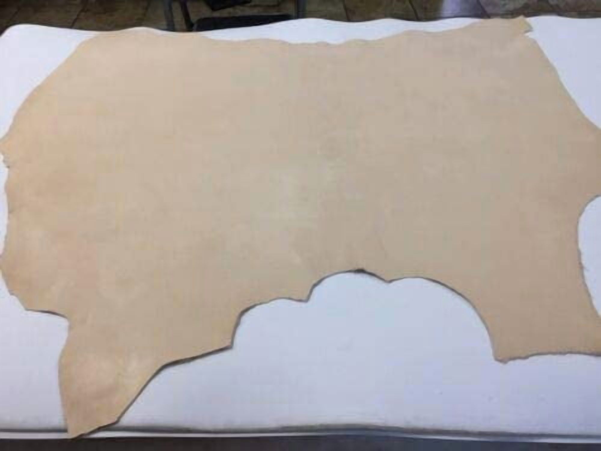 Full Grain Veg Tan Natural Leather Double Shoulder's 8-9 oz 4-6 SF to 12-14 SF (4-6 SF)